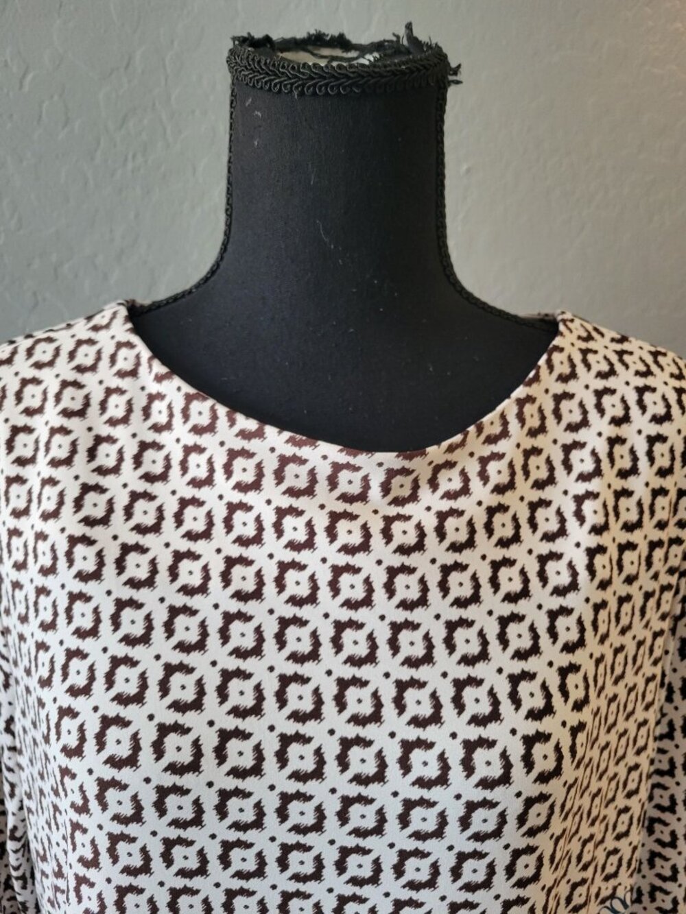 Chico's shift dress a bold medallion and geometric border print Size 12 Career - Picture 3 of 12
